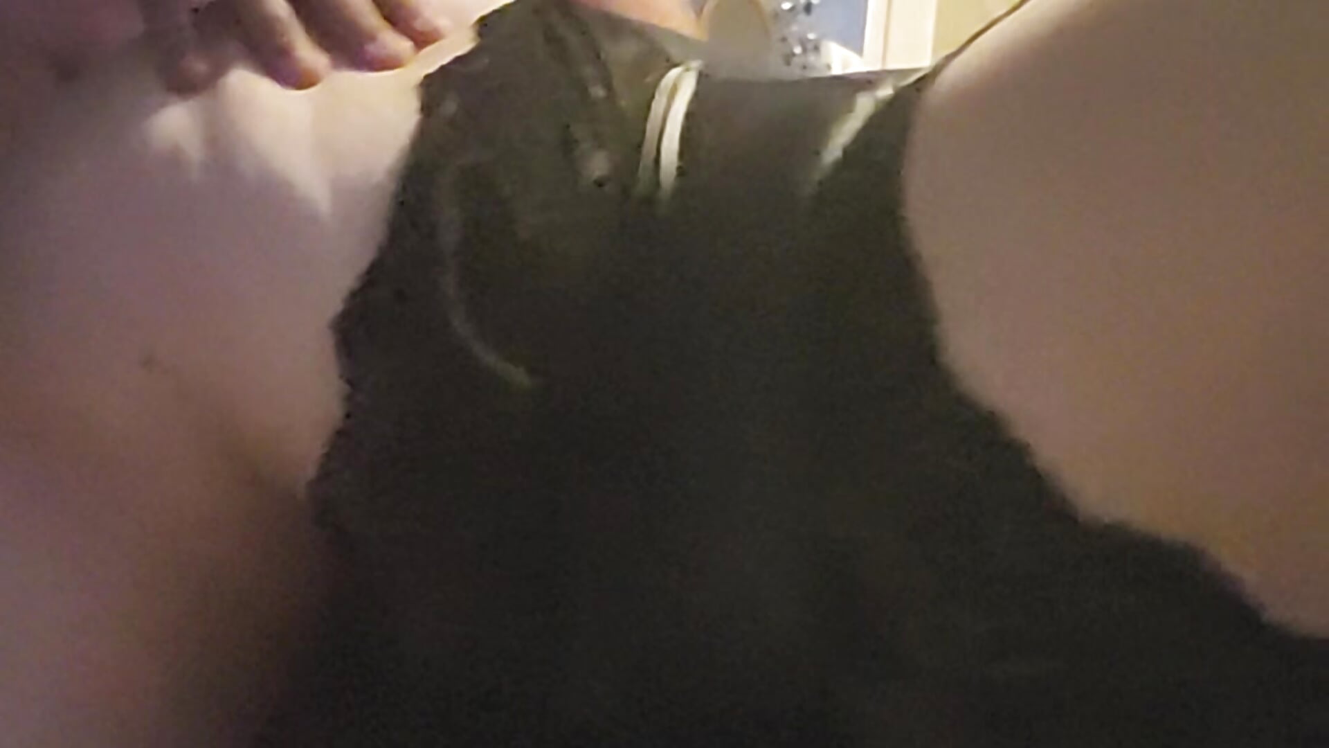 Viens me voir je suis très coquine - video by Feelineducentre cam model