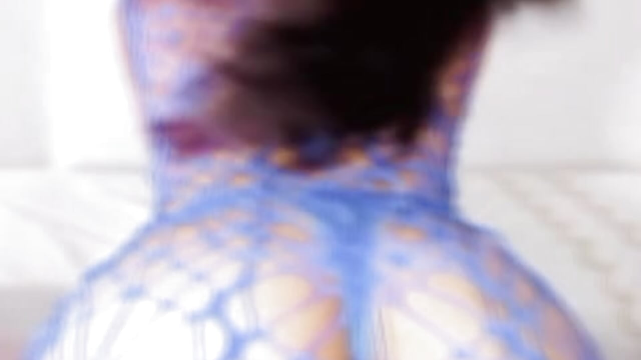 Bluee - video by Megan_Gil_ cam model