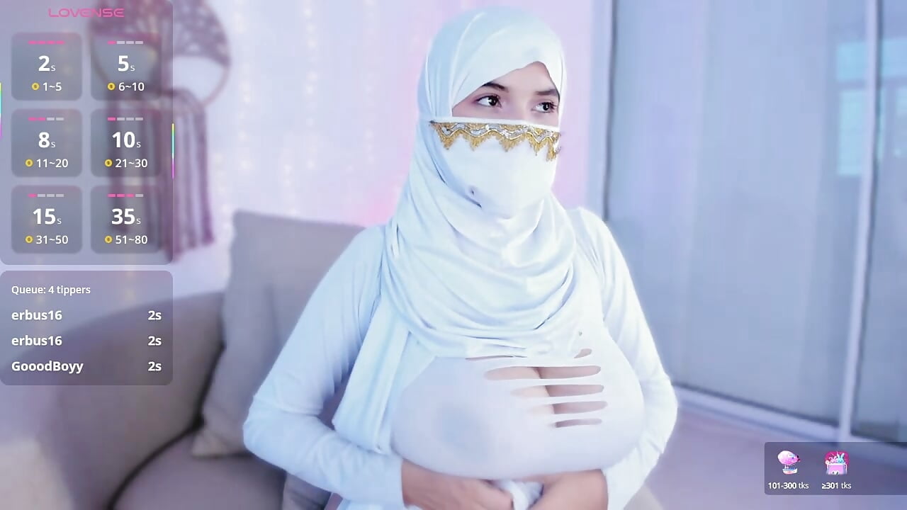 big boobs delicius  😊 - video by salma_isawwii cam model