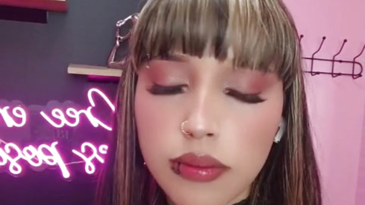 ♥ - video by zohet_kriss cam model