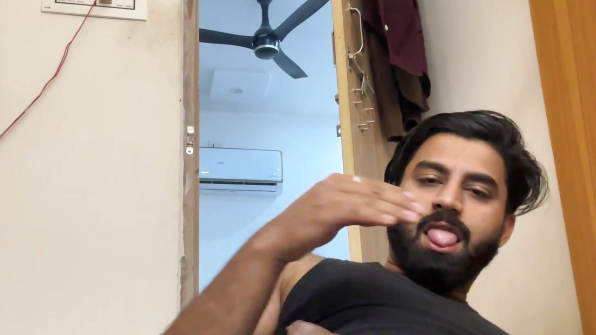Face with cum short 💦💦🤤🤤 - video by Royalboy_03 cam model