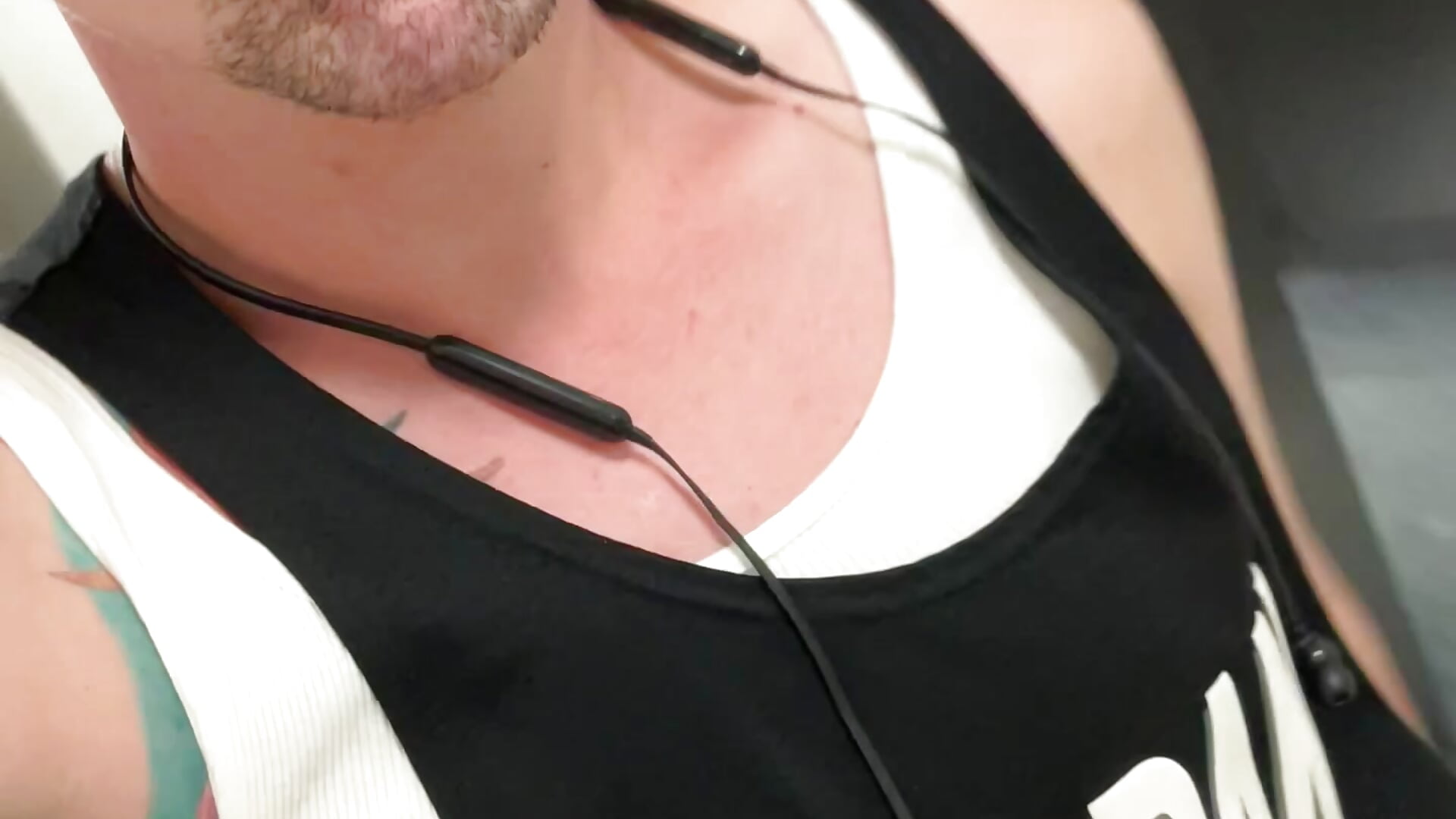 xoxoxo - video by CutechaosXXX cam model