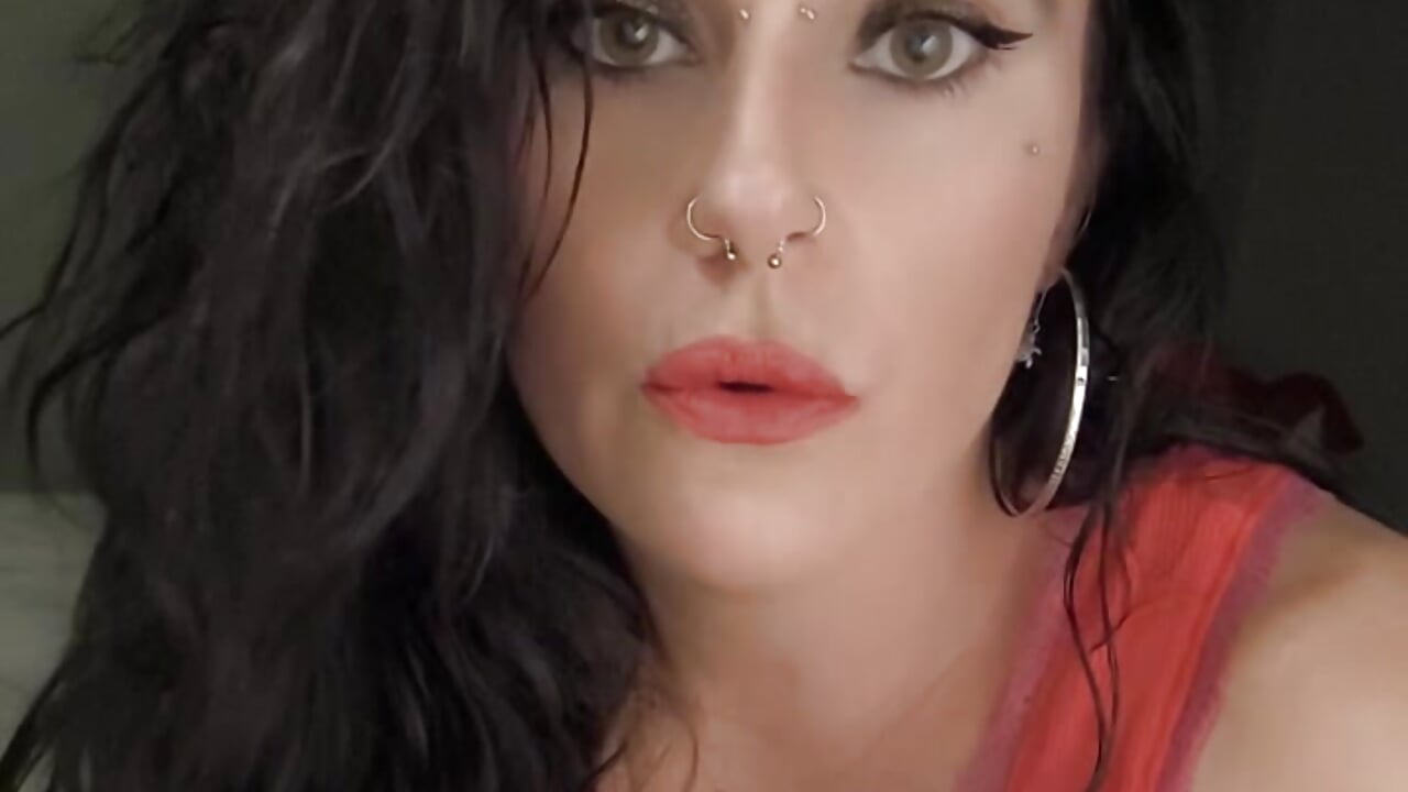 Coucou - video by Sosso19squirt cam model