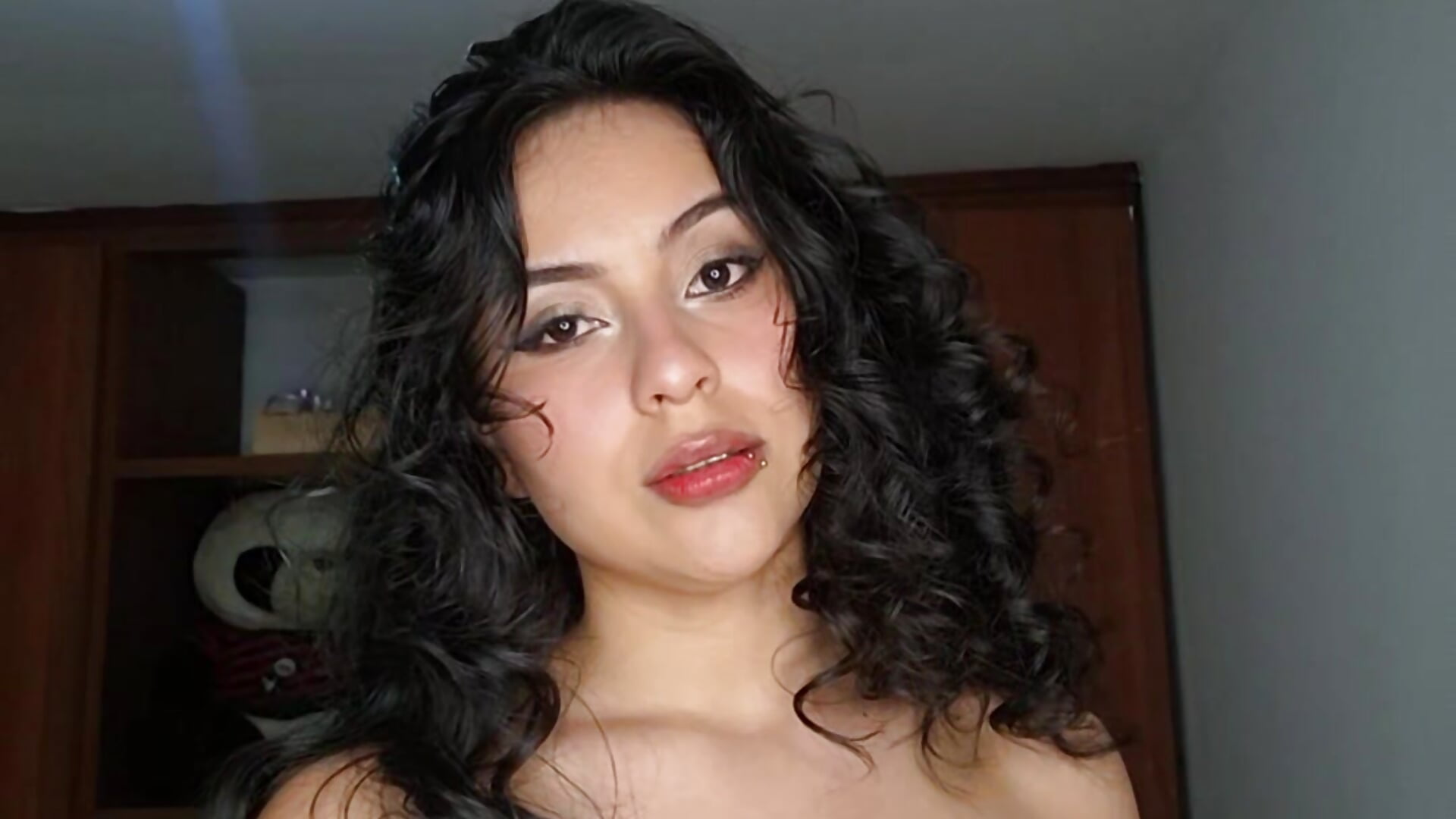 feeling good!! - video by scarlett_bluntt cam model
