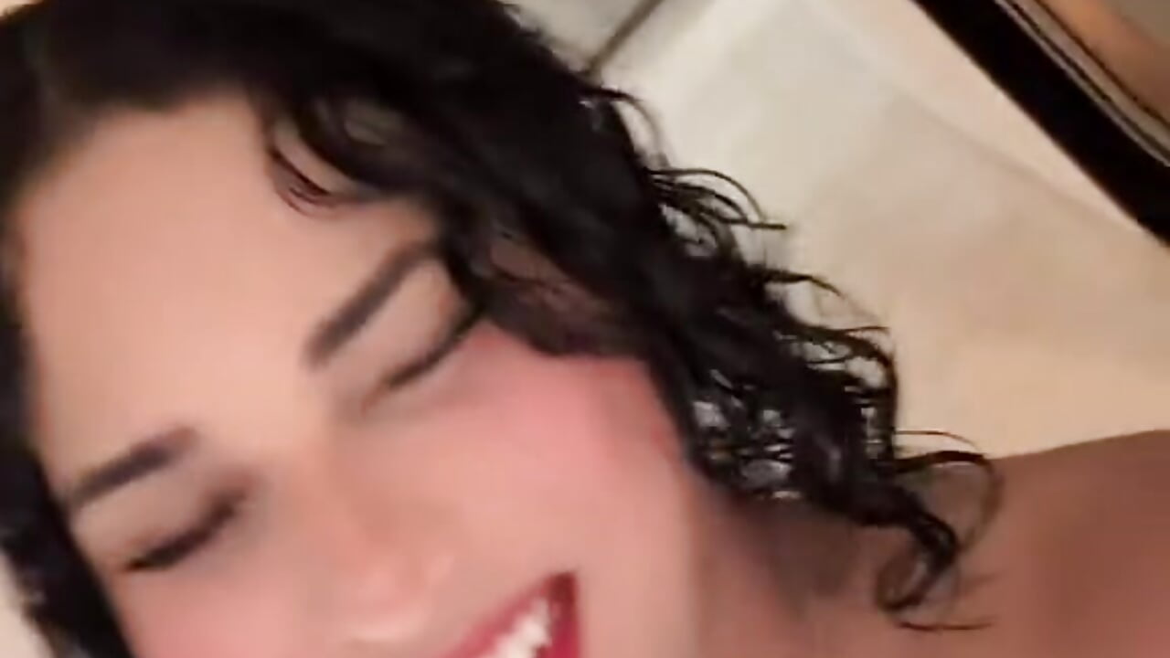 a6cc144c972ea6148adaf4c166854106 - video by isabellaho1317 cam model