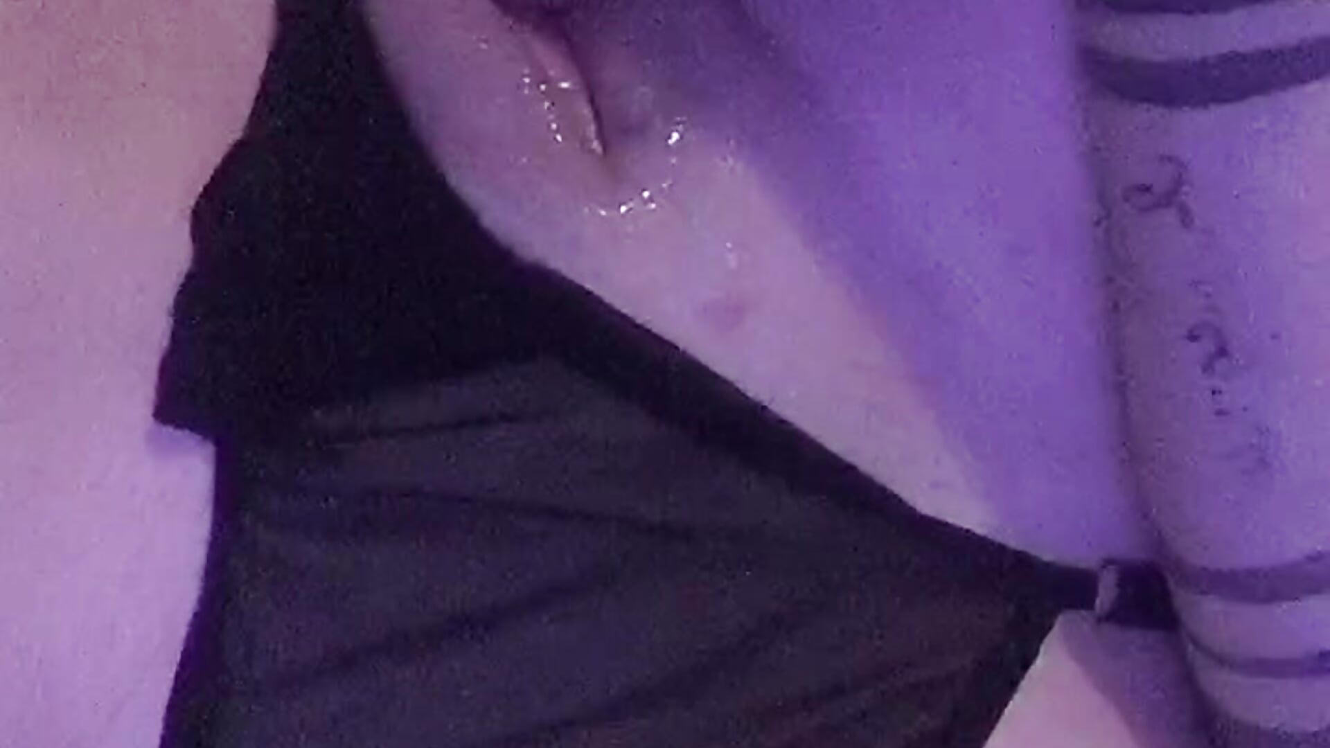 c73c95e864c54e67a40460e3ed20f75a - frirenred主播的视频