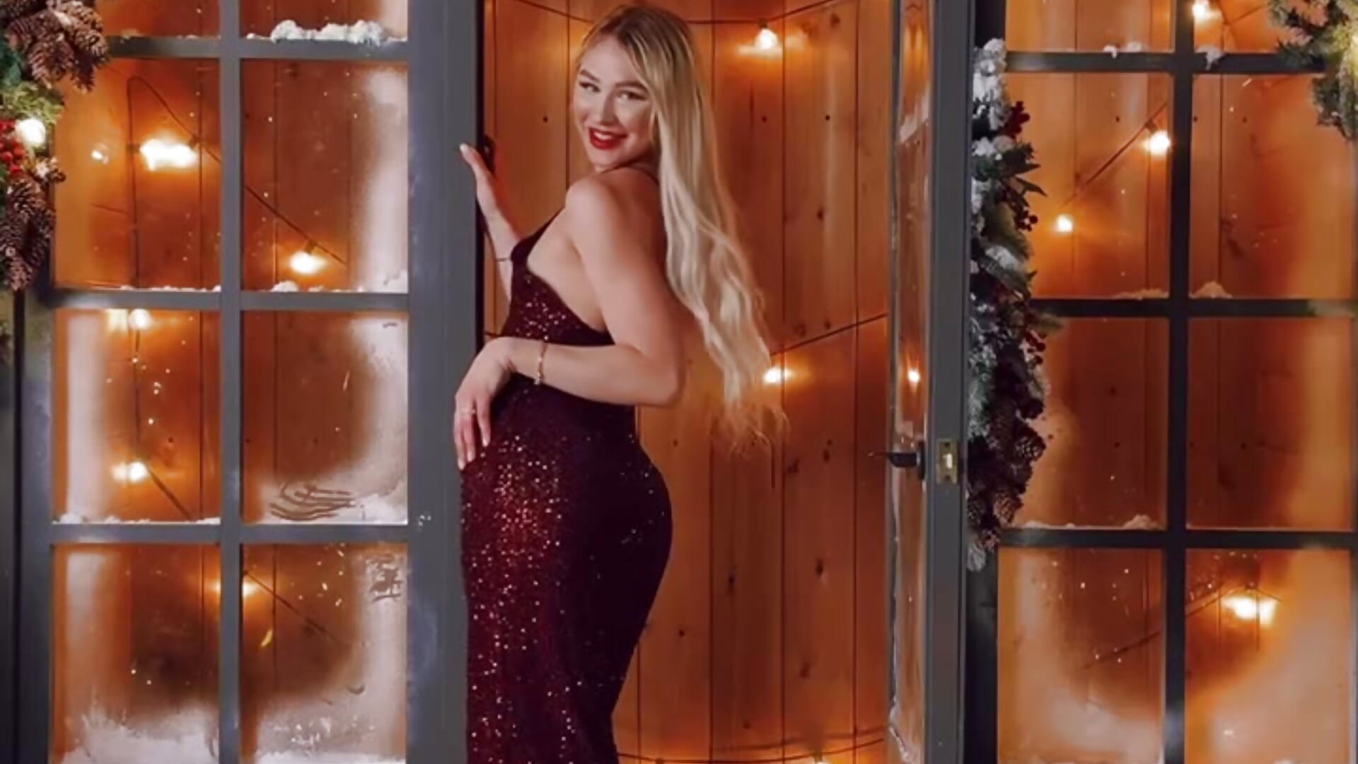 Santa's bestie - video by _Shameless__ cam model