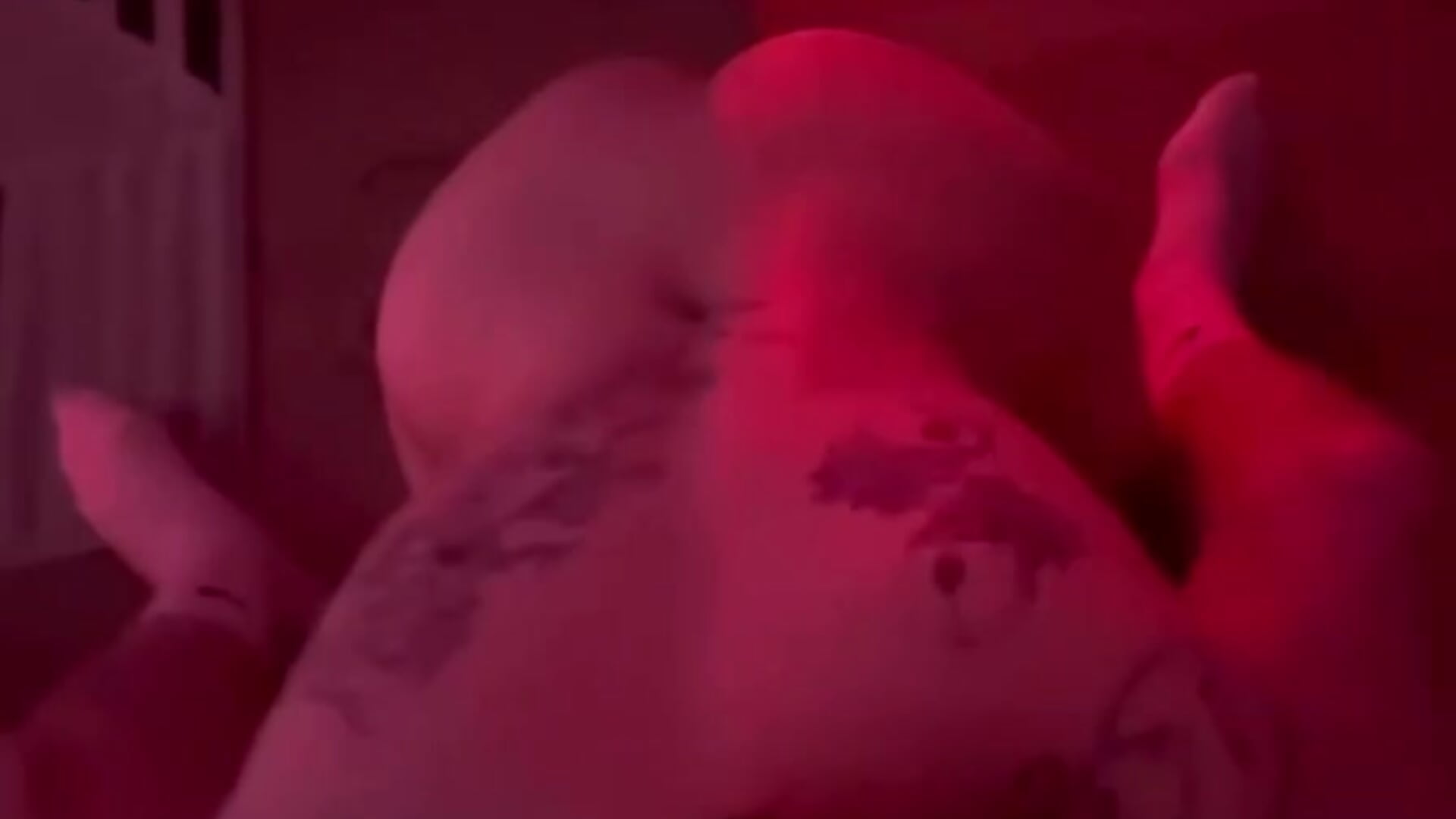 blowjob to friend - video by Peach_Avalanche cam model