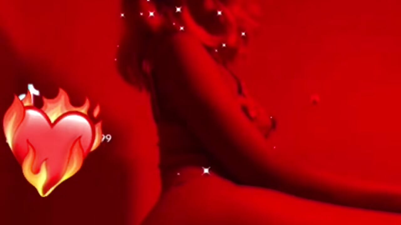 Red passion - video by Amaranta444 cam model