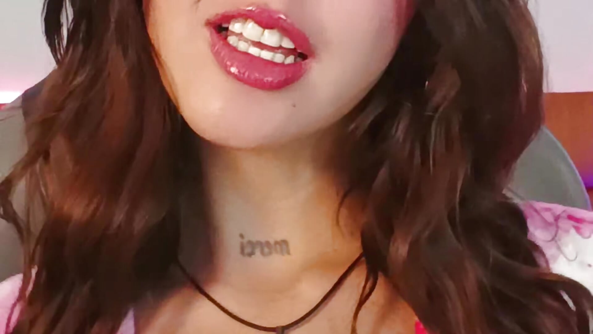 🫢 - วิดีโอโดย Catti_Brie โมเดลแคม