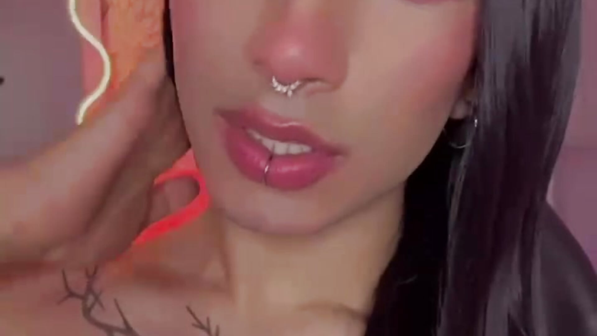 ❤️ - CYRUS_TAY adlı kamera modelinin videosu