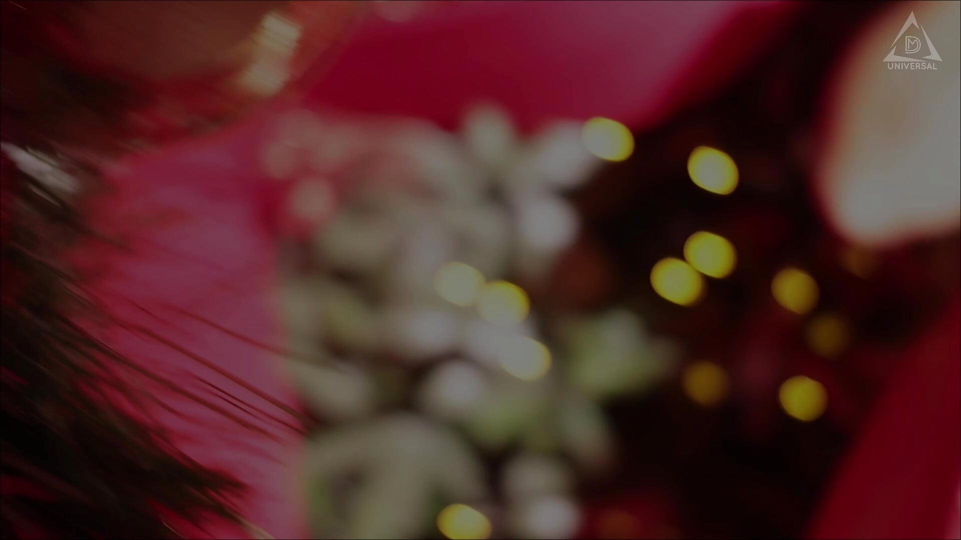 Happy Holidays 🎄🤶🏻 - video by CarolineLee_ cam model