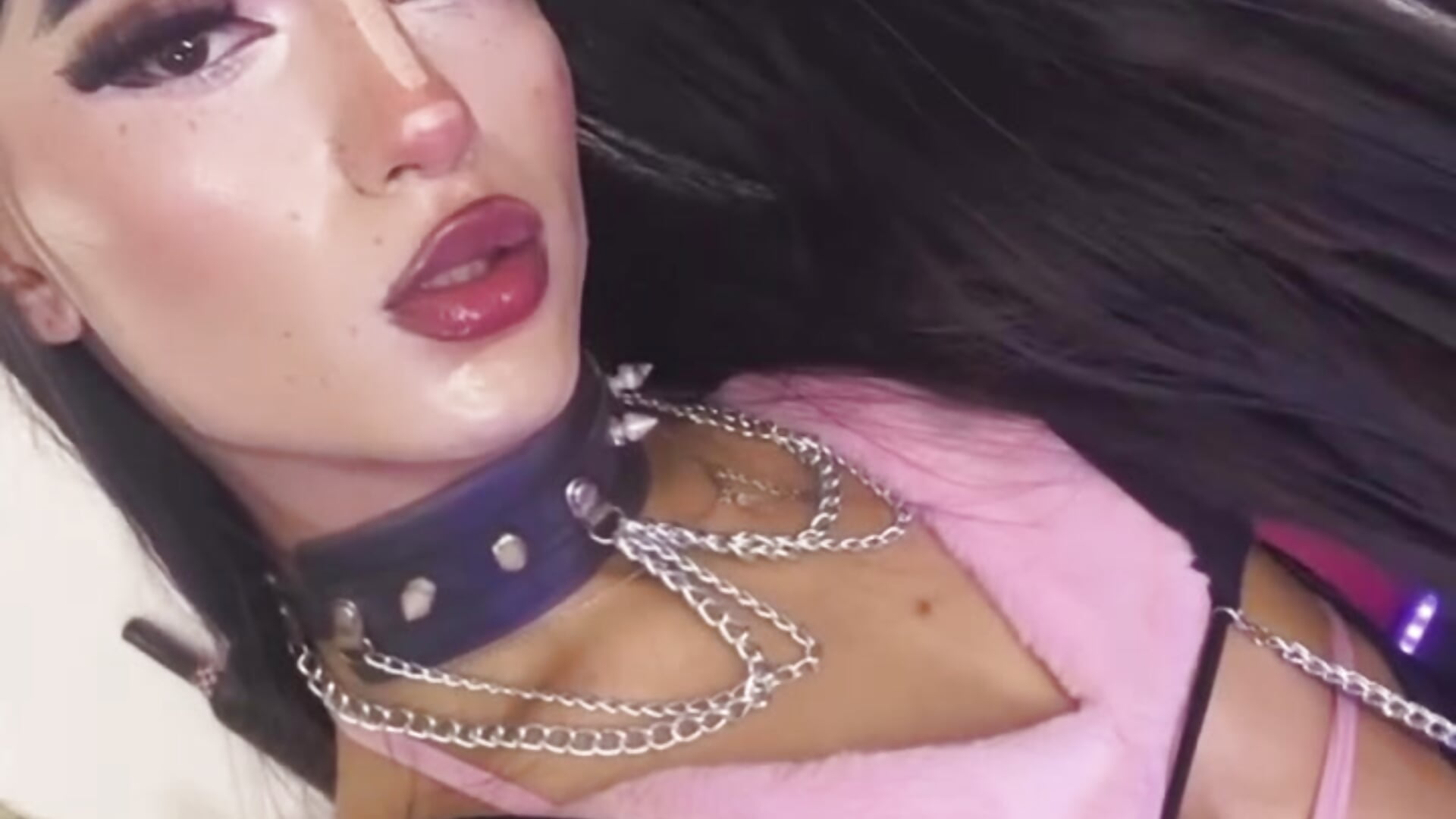 MMM  HOT – видео вебкам-модели IviMiller@xh