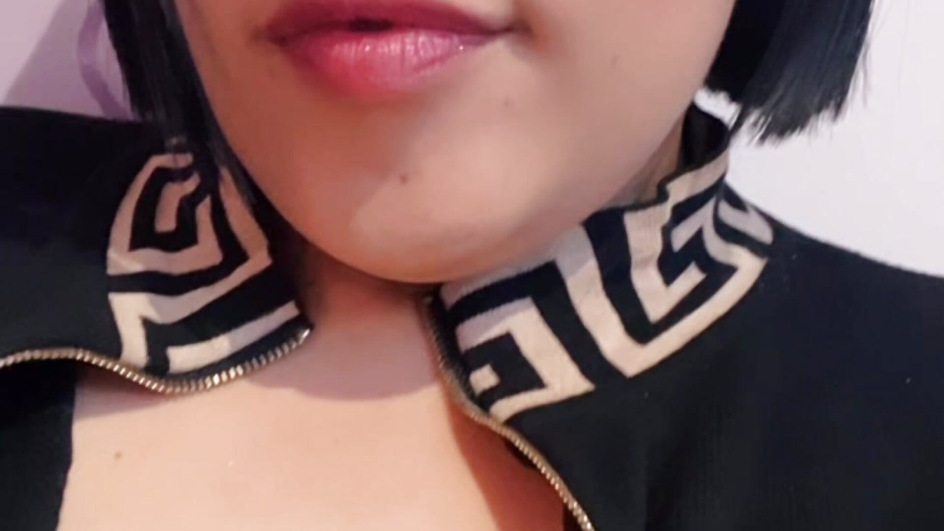 I don't enter your screen, I enter your head - video by caroline__muller cam model