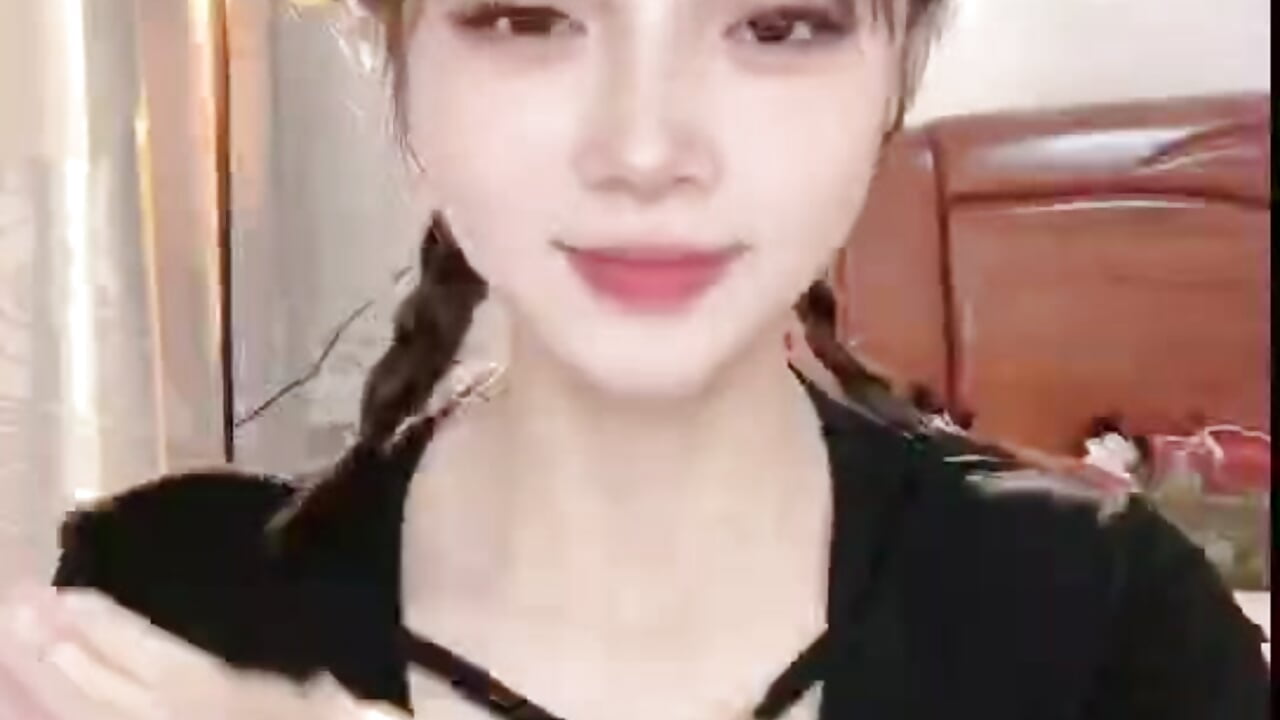 IMG_0454 - video by xiaoqiao_ss cam model