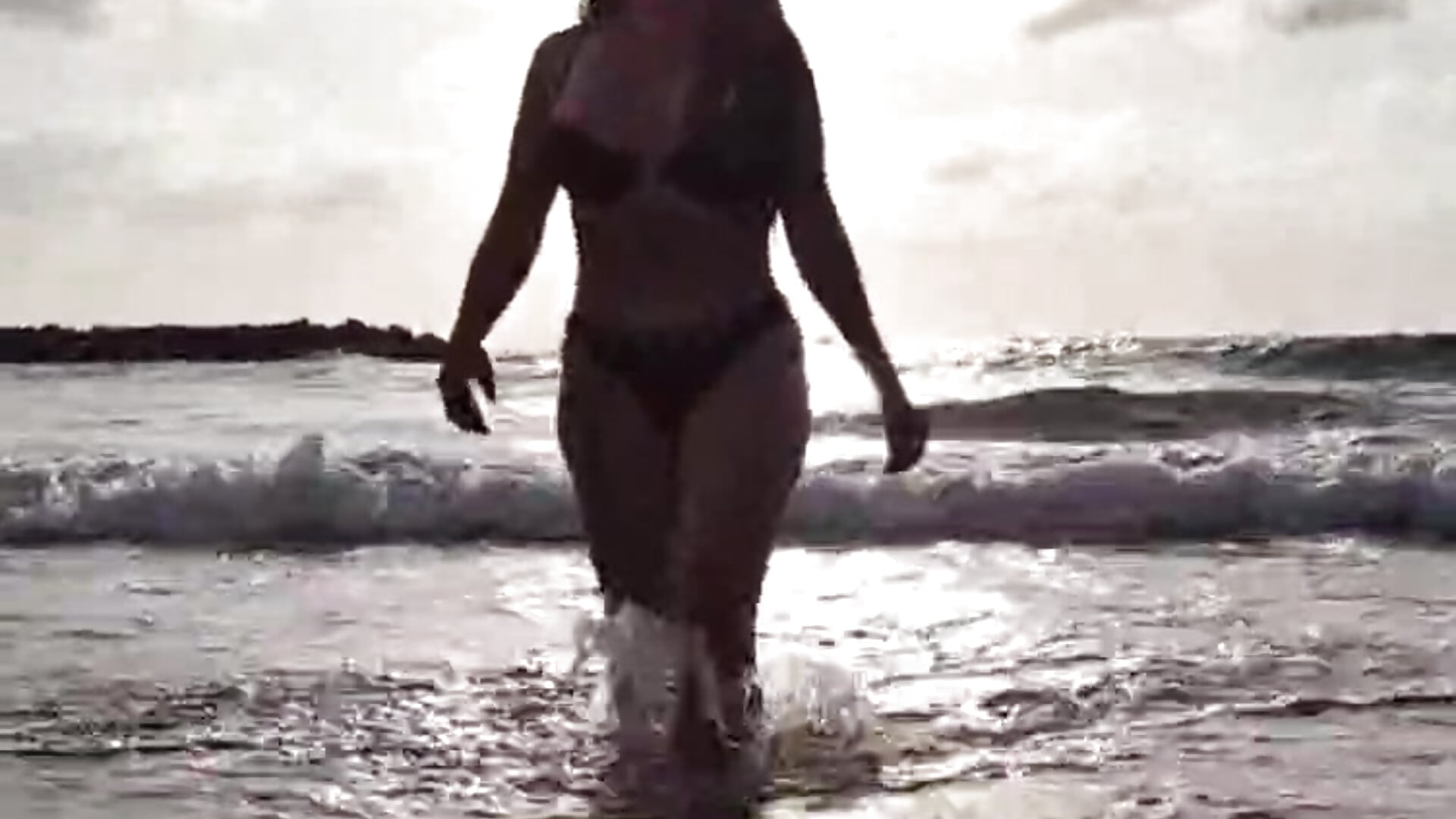 VID-20250720-WA0358 - video by LolaBunny90 cam model