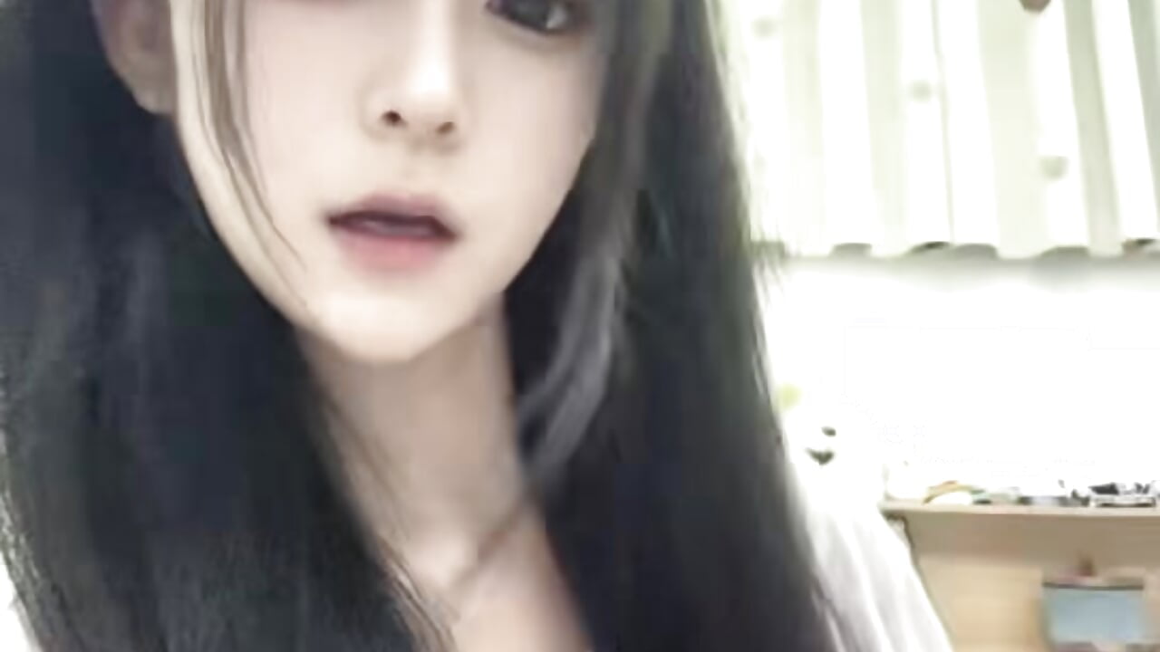 微信视频2025-07-04_173319_152.mp4 - video by jingjing125216 cam model