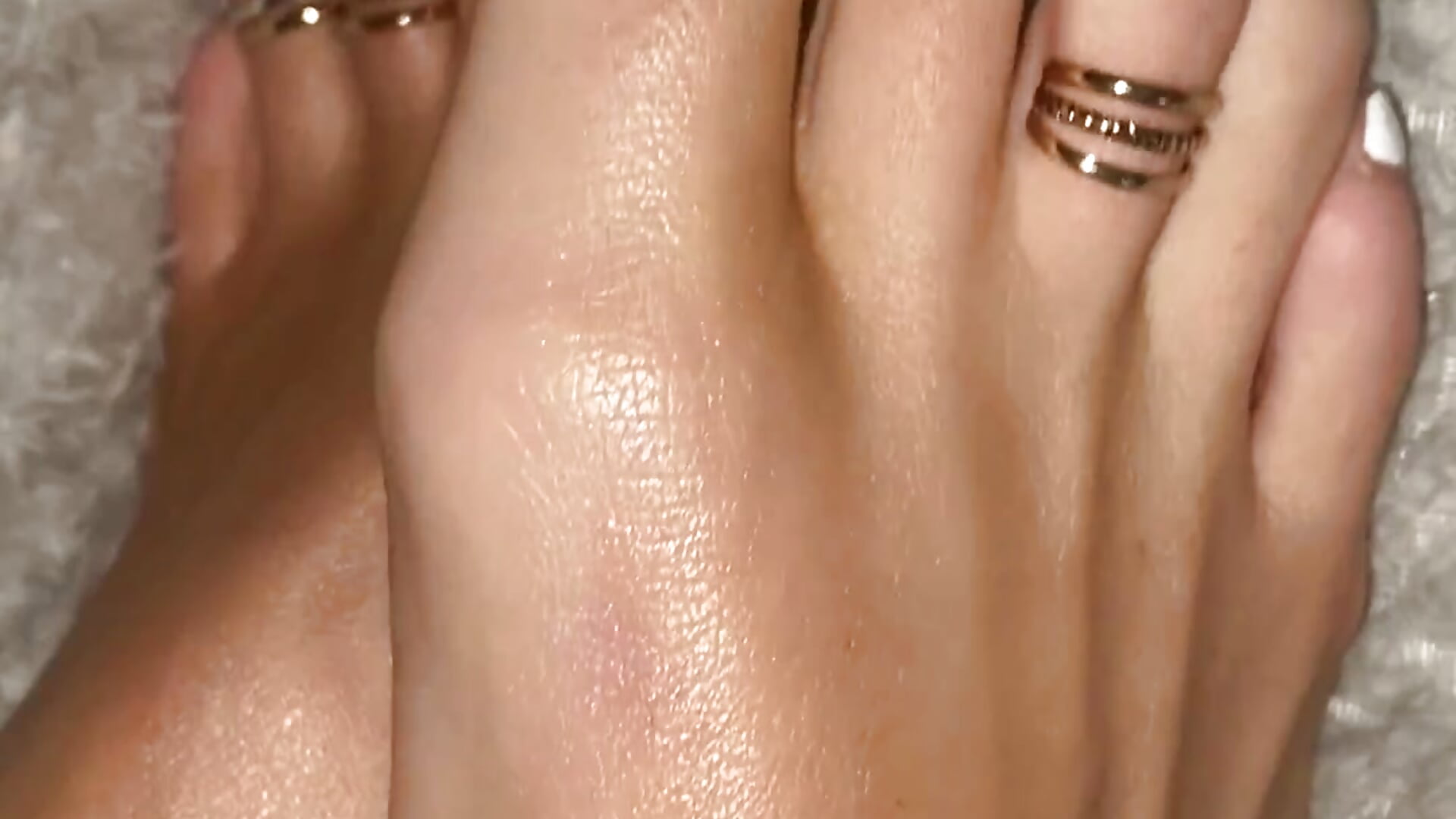 Pretty Toes - βίντεο μοντέλου auriangel