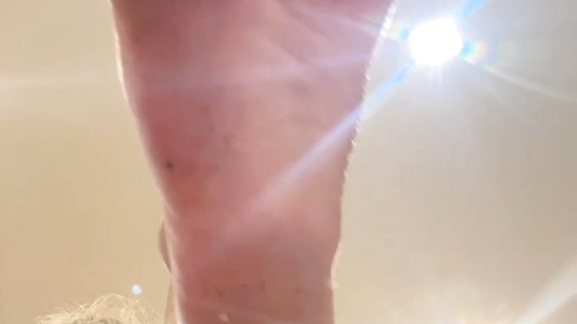 Dirty Feet Dangling in Your Face POV－カメラキャストのauriangelの動画