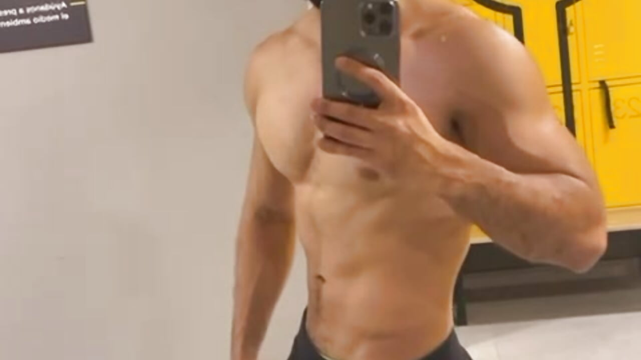 Me – video od webkamerové modelky Yiyo10_