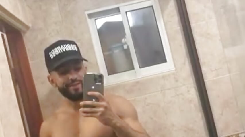 Yiyo – video od webkamerové modelky Yiyo10_