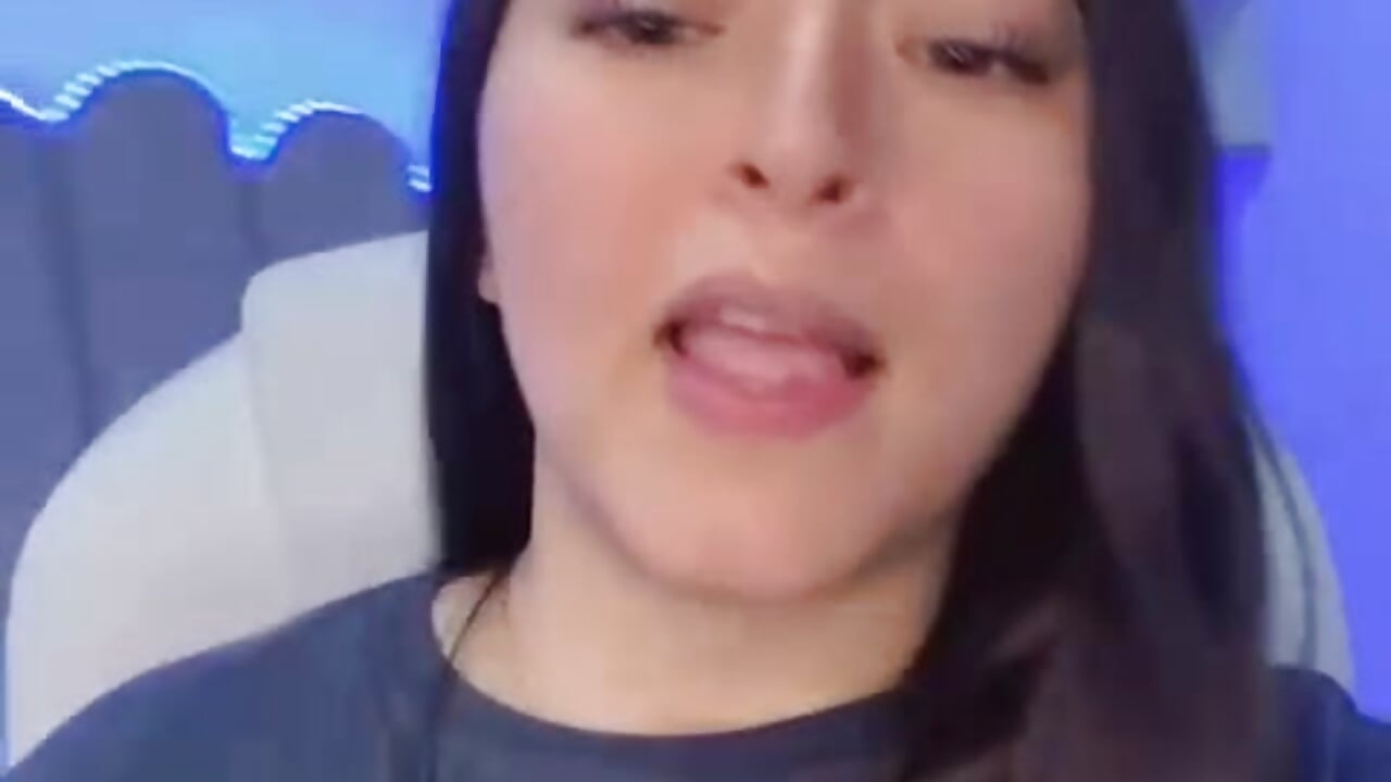 ♥♥ - video by Ariah_Walker_ cam model