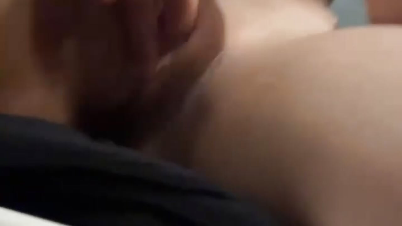 Fingering Pussy & Sloppy BlowJob In Public! - video di Only_April modella di cam