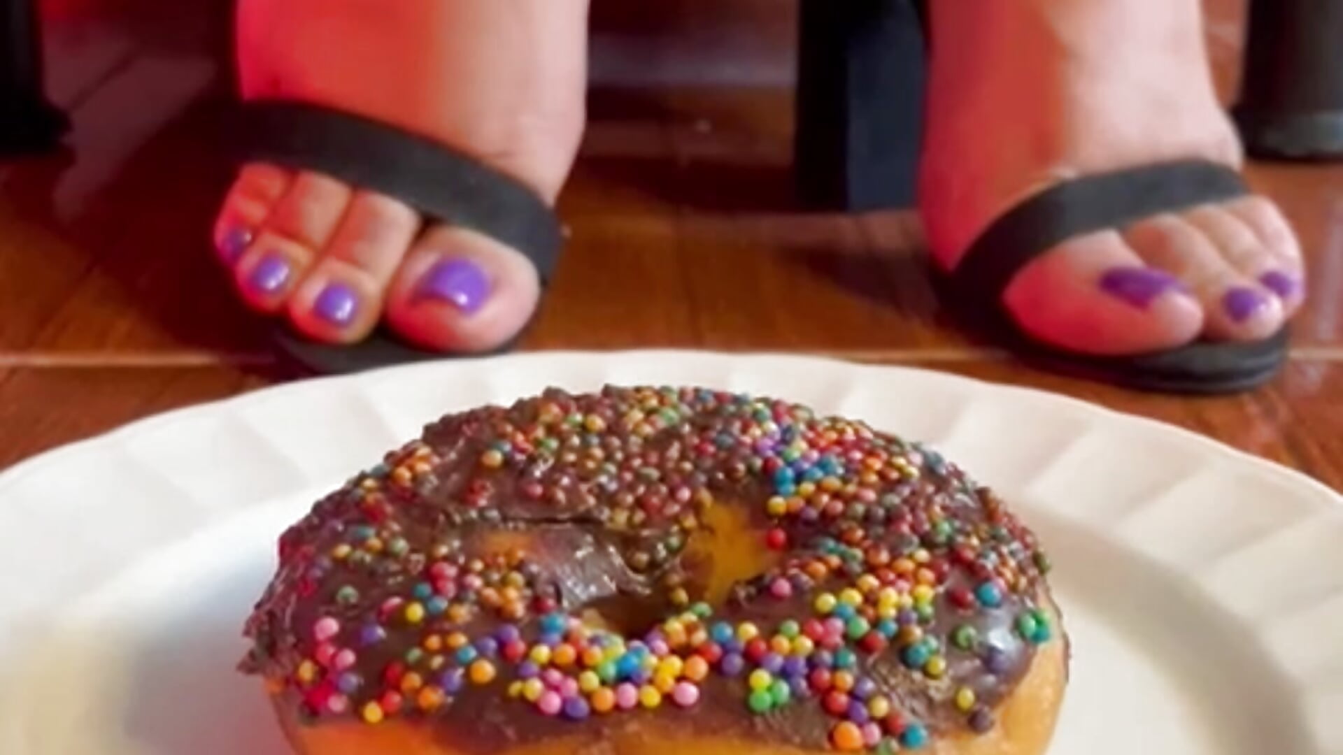 Enjoy my donut 🍩 - video by fetish_foot_ cam model