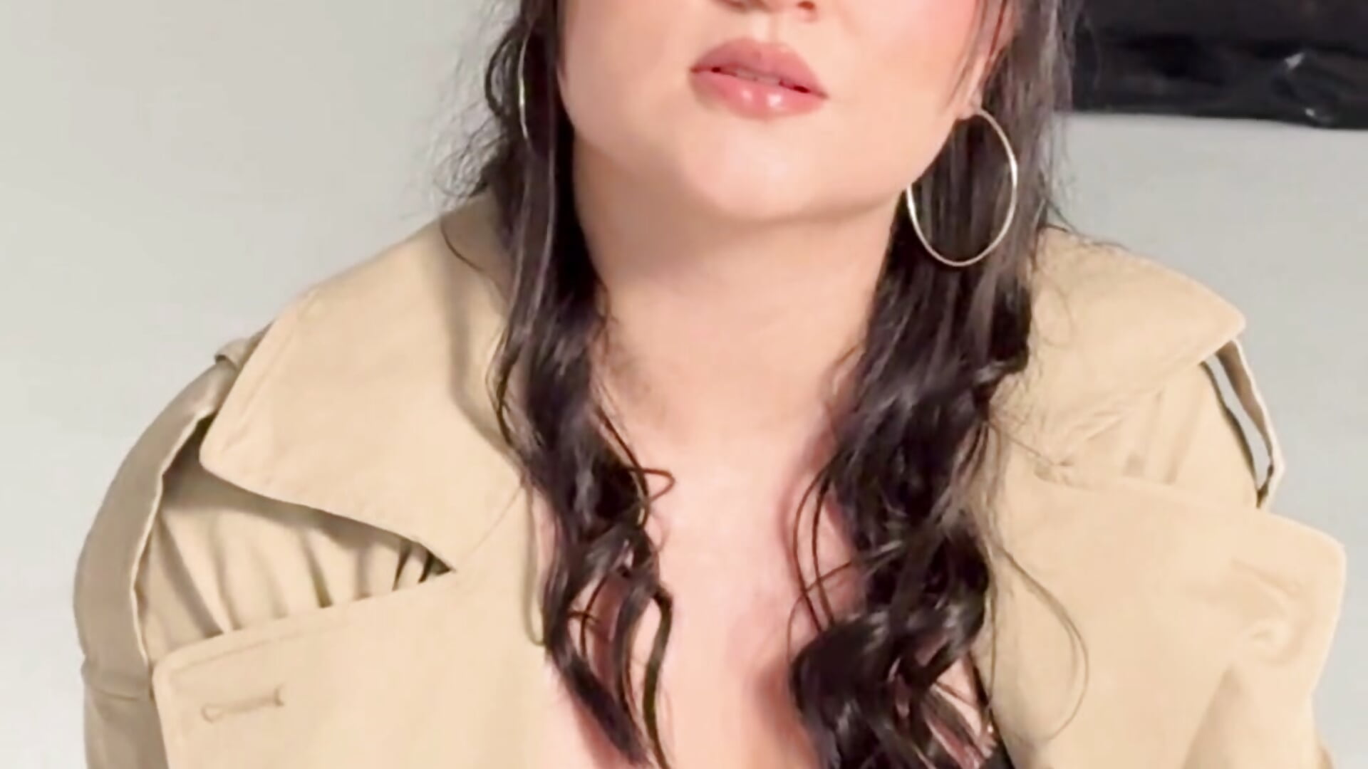 Making some stuff.. ✨ - video by AbbySaennz cam model