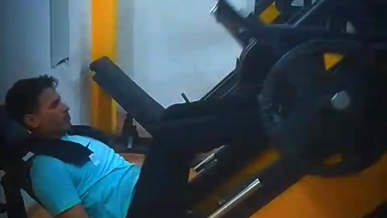 come on my routine - video by ERBYRON_CONOR cam model