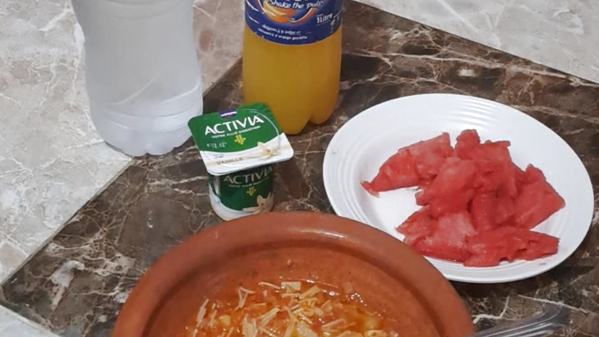 C'est ma humble nourriture - video by ramdhanov cam model