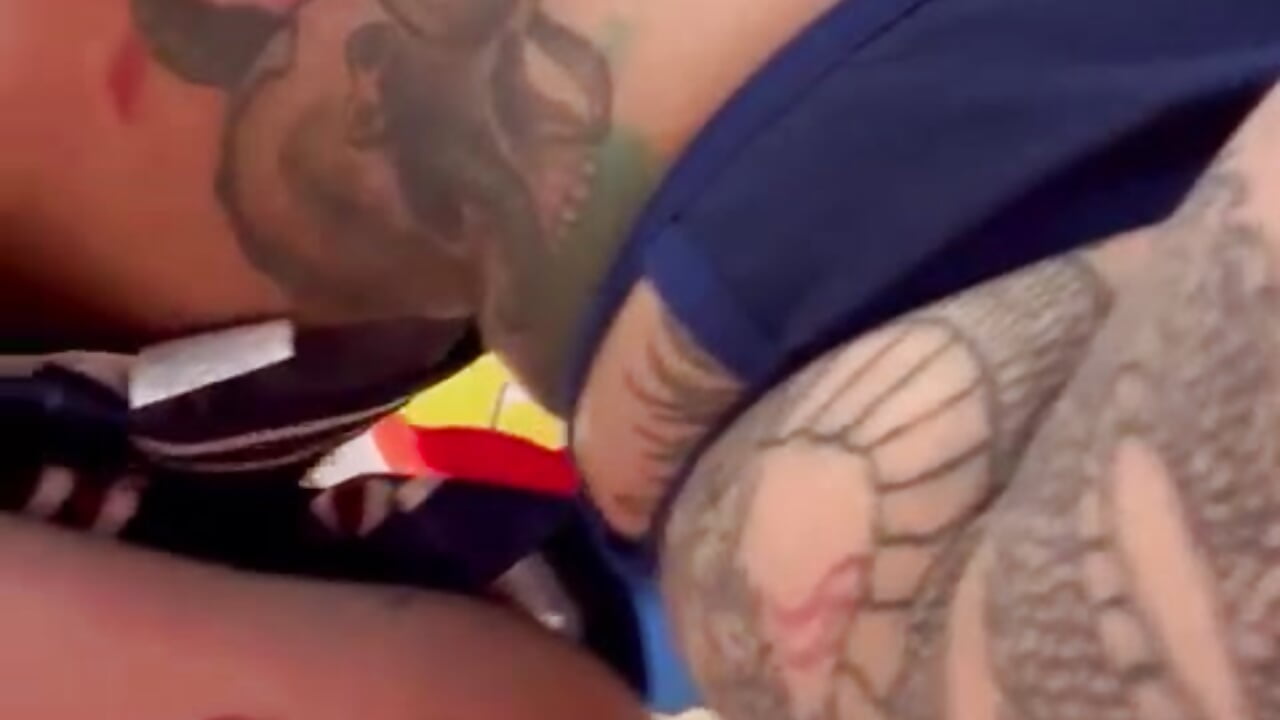 Look at my Body Art - video oleh model kamera eviegothel_