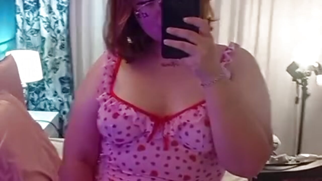 mmmm... - βίντεο μοντέλου isa_grey_