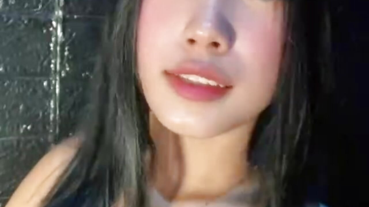 05cea109-2848-49e6-a3af-562b5512c015 - video by asianmorena_69 cam model