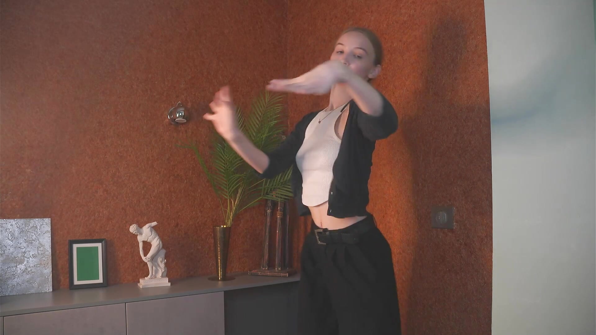 :) - video by HenriettaCoppinger cam model