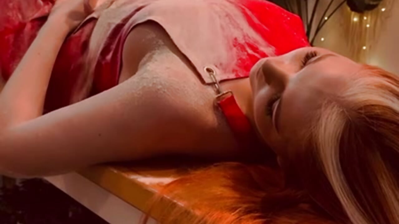 kiss - video by jolly_bean cam model