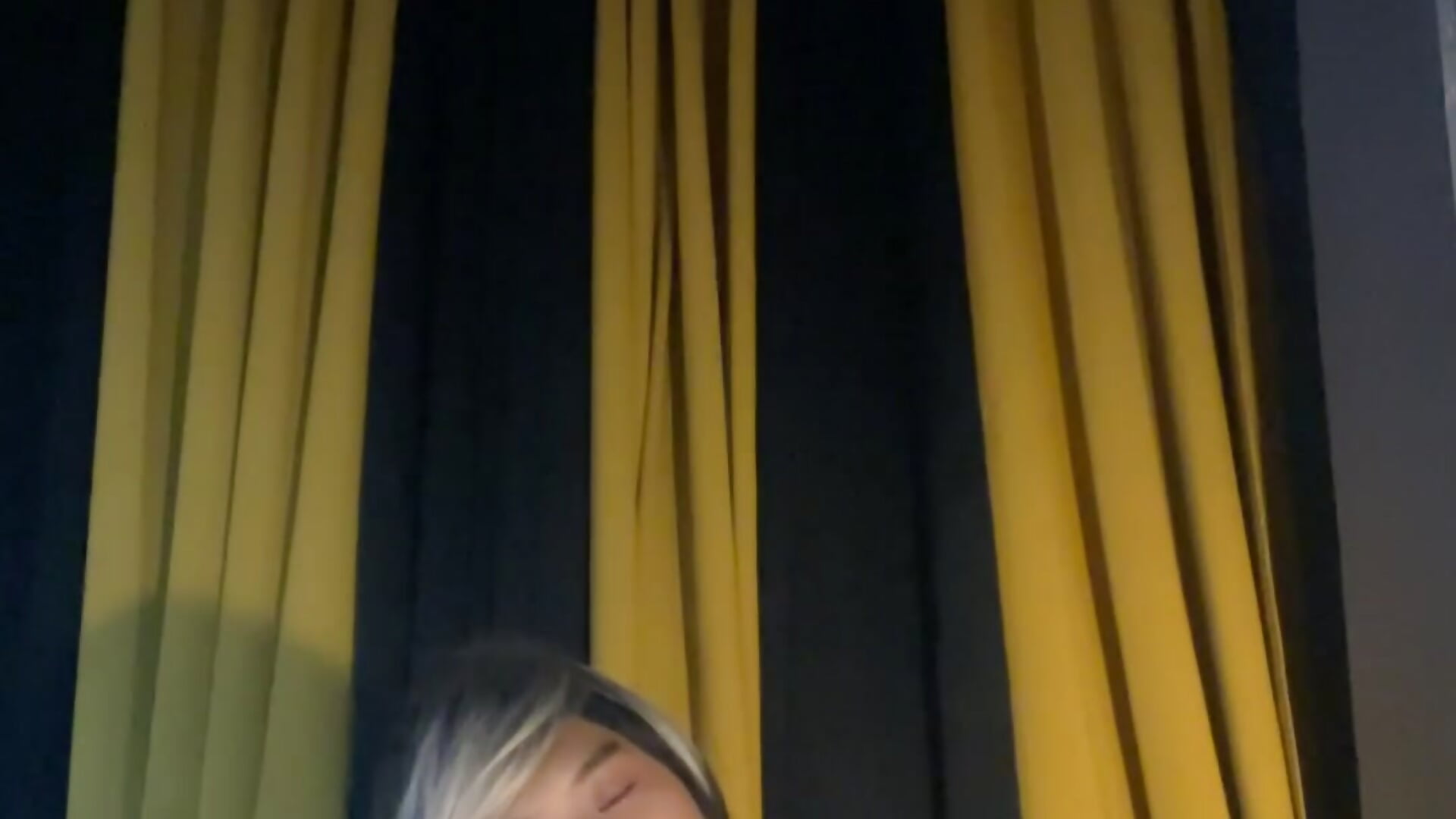 NAKED ALL JERKING SUCKING MY COCK EAR MY CUM - video 12_Inch_Horsey_Cock kameramallilta