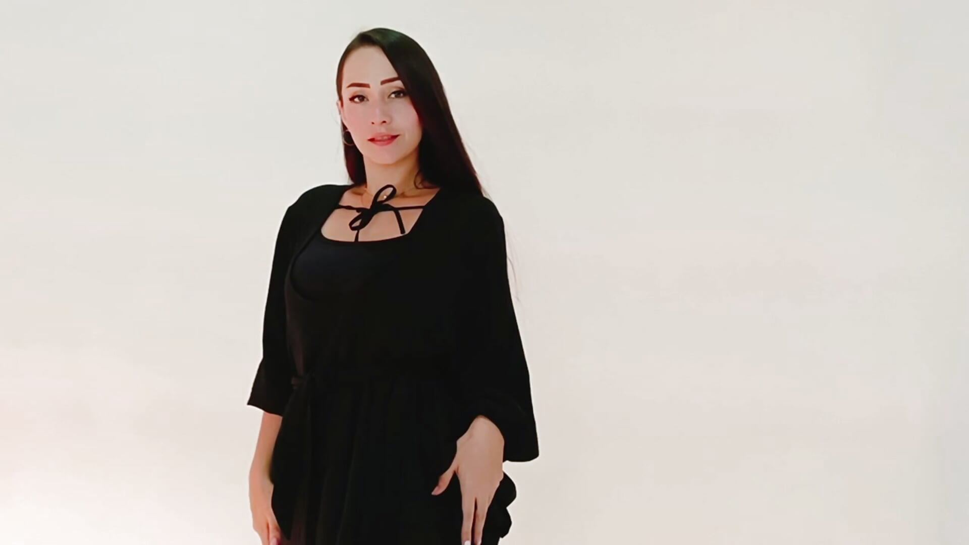 About me - video by DaphneBeaumont cam model