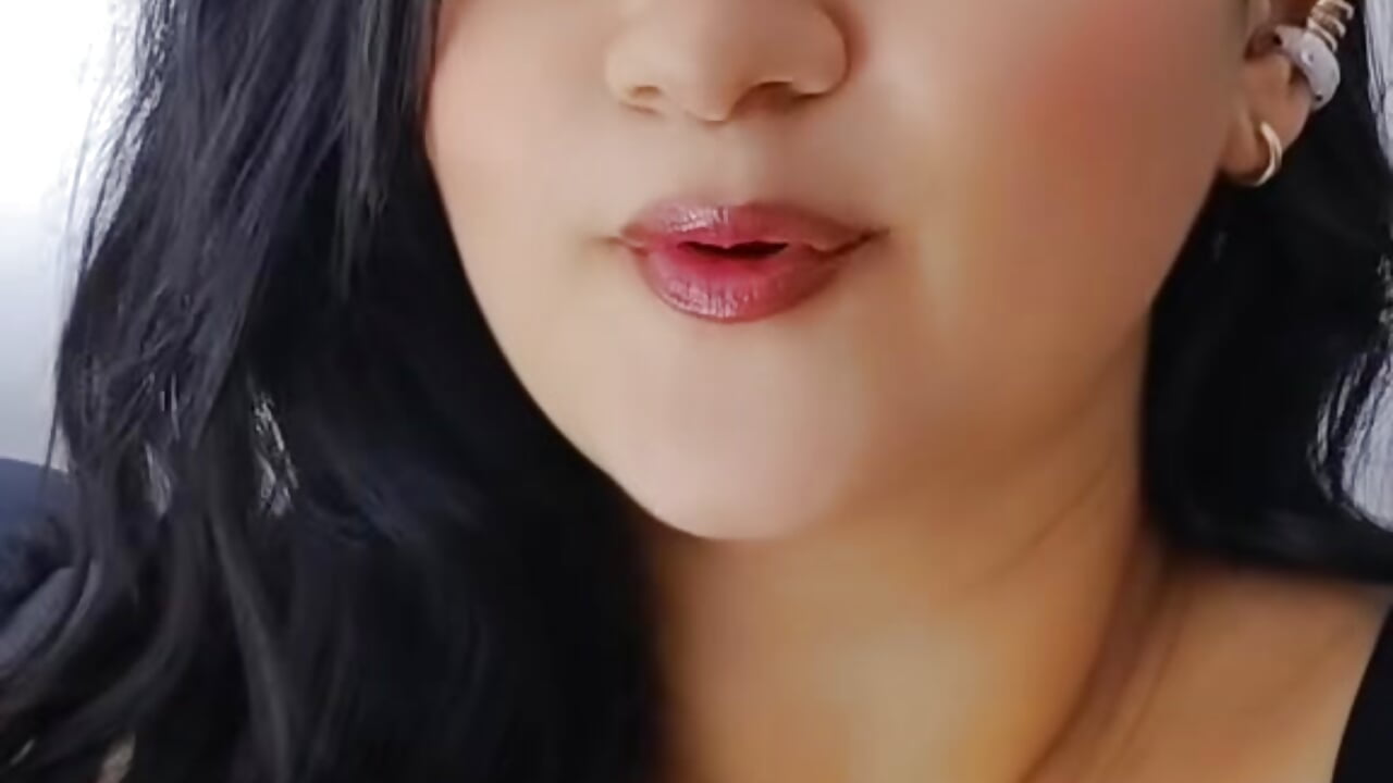 Lip Sync⭐ - video by SamaraBlessed cam model