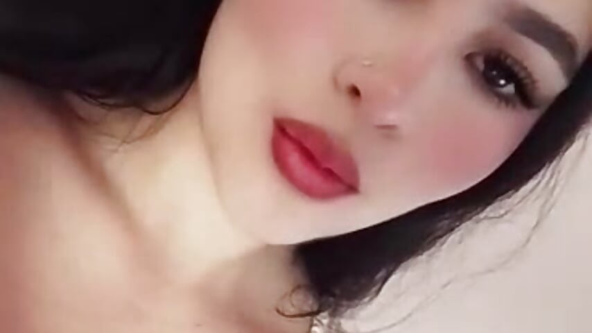 ❤️ - video by Emma__clark_ cam model