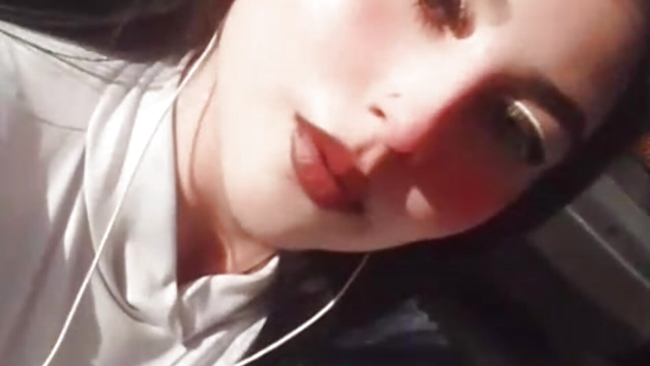 helloo!! - video by Emma__clark_ cam model