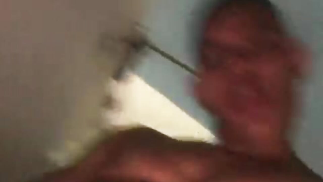 Un bañito 🥵 - video by negro1114 cam model