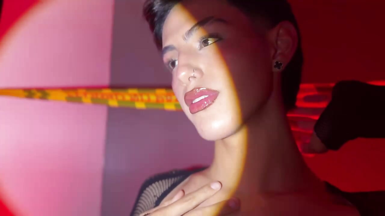 The face of desire🤤 - video by NickiWestt___ cam model