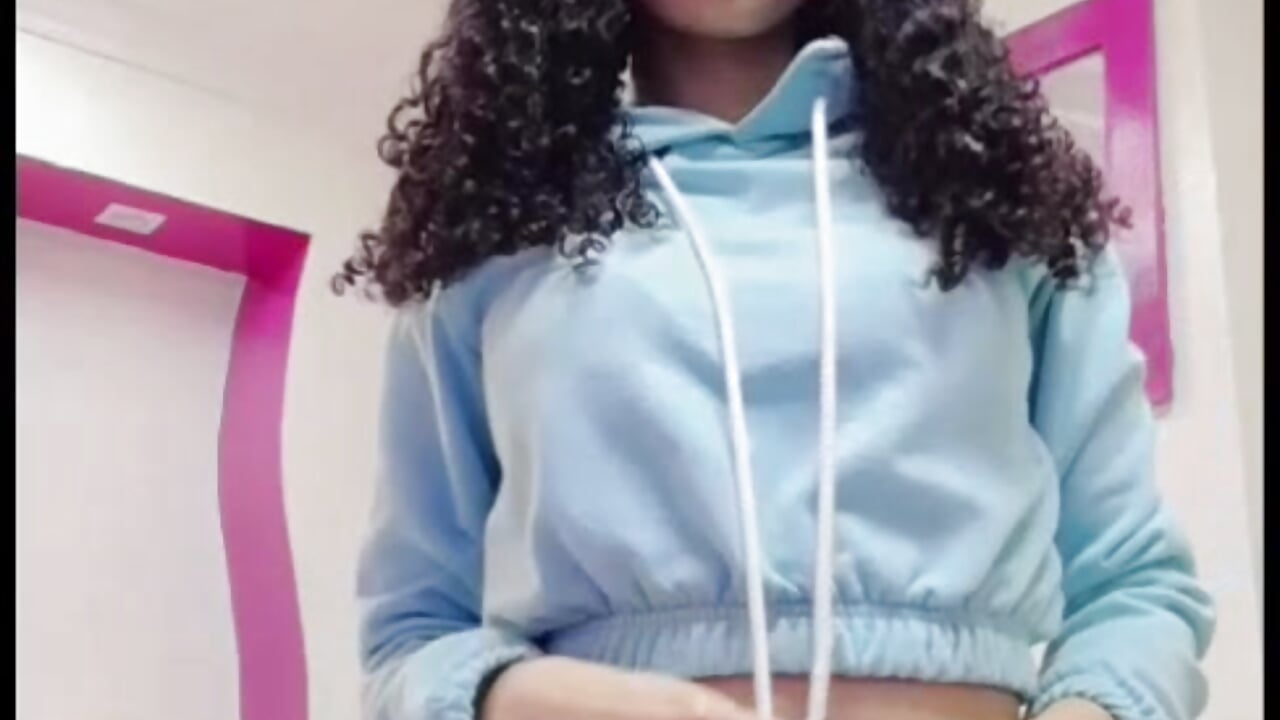 Me 🌸 – video af mia_latin__