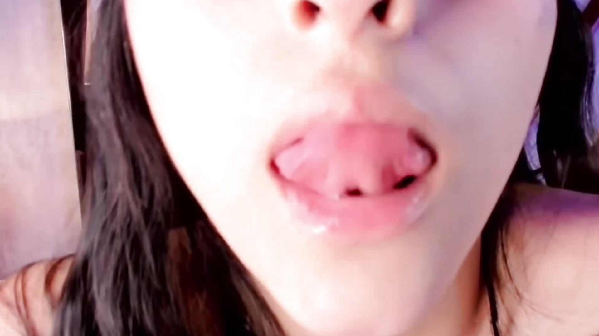 Do you like saliva? 💦 I like it but on your dick! 🤤 - video by Natt_Clark cam model