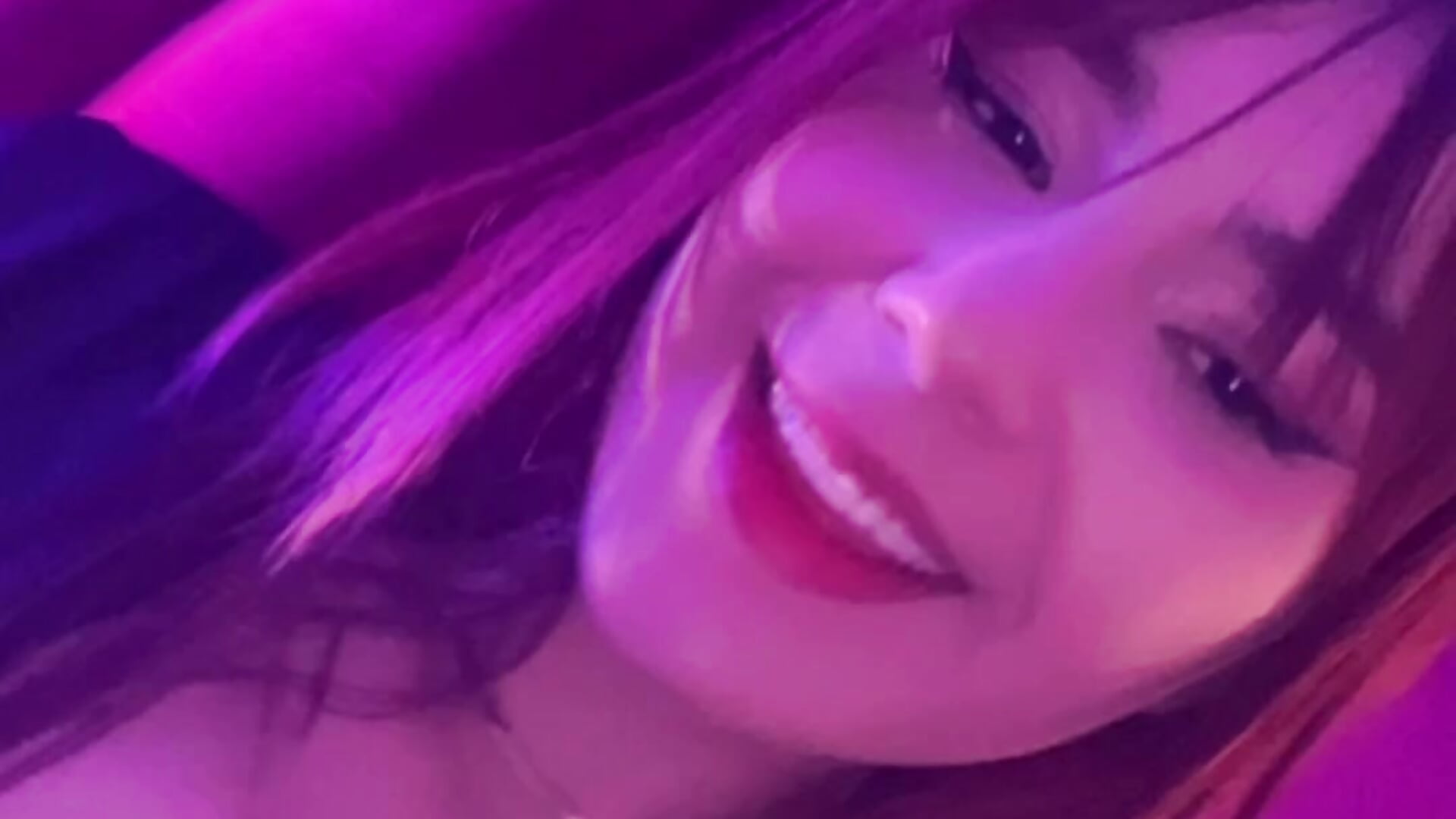 b02652ce17584d1b912ad34dd9e7525b - video oleh model kamera Zara_Bel