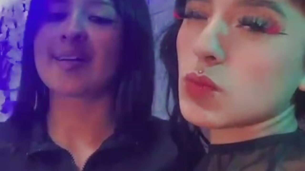 WhatsApp Video 2025-10-07 at 3,54,31 PM (1) - video by celeesterosseee cam model