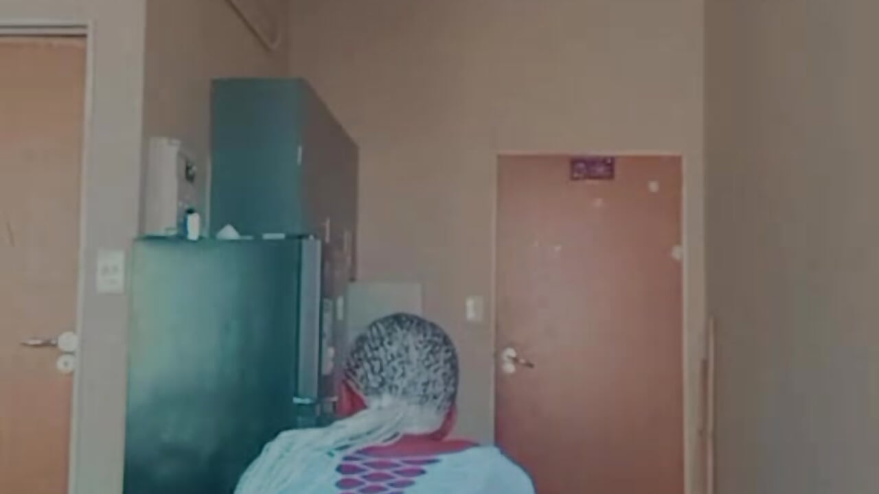 766325a6-5f3c-4a31-8360-b48e1688a4e5 - mazingeleledhe 캠 모델의 동영상