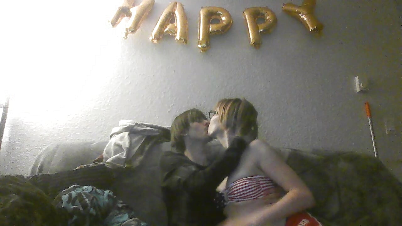 cuties - video by thotdogs cam model