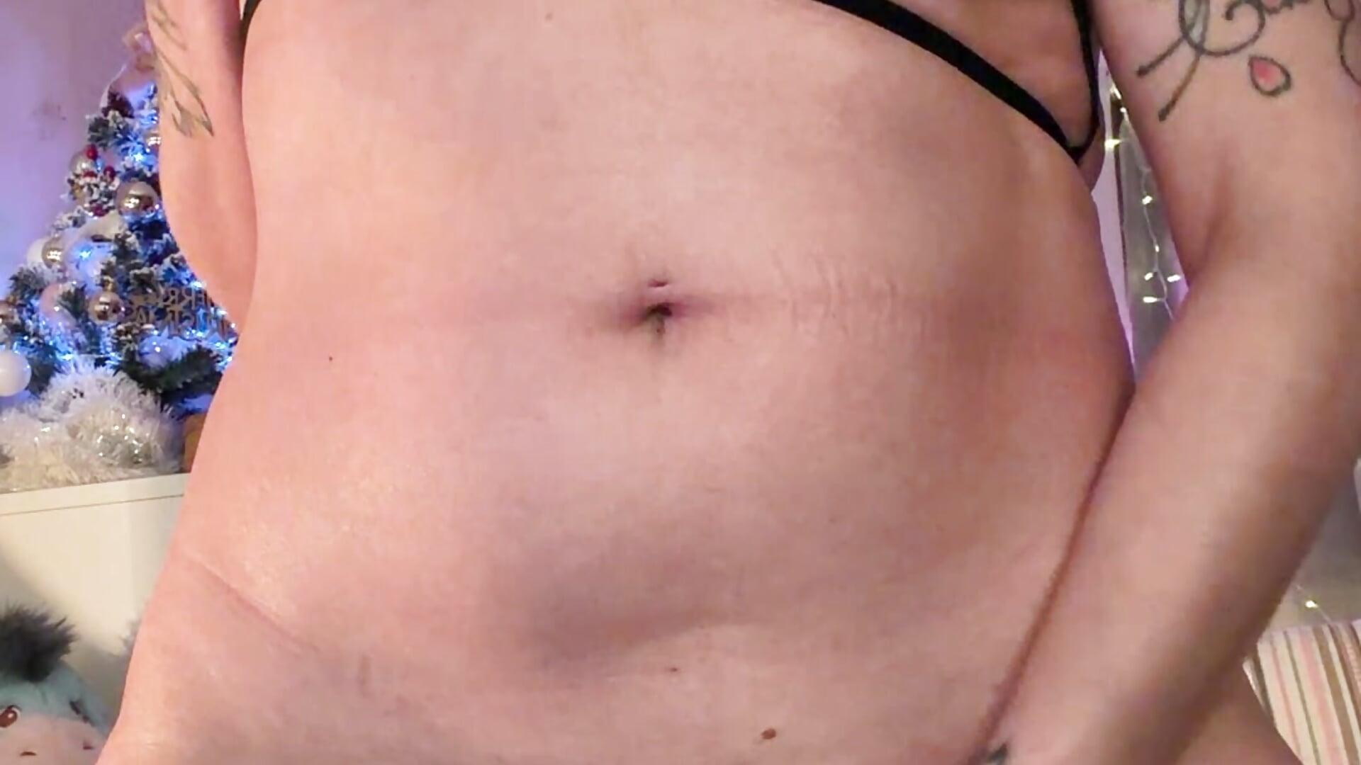 Doigts chatte - відео від вебкаммоделі MarahWdsn